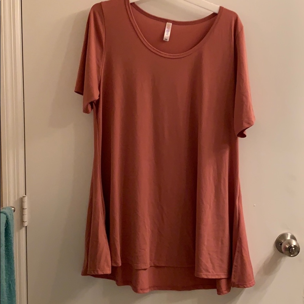 Lularoe top size 2xl
